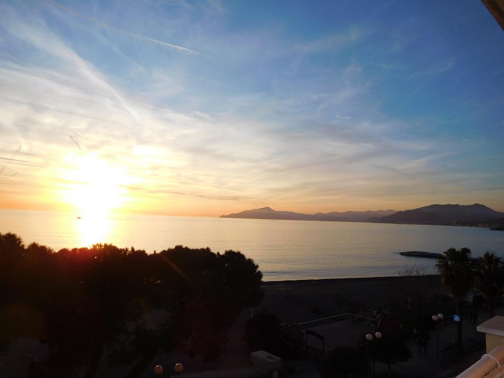Baia Delle Favole Affittacamere Sestri Levante Ngoại thất bức ảnh